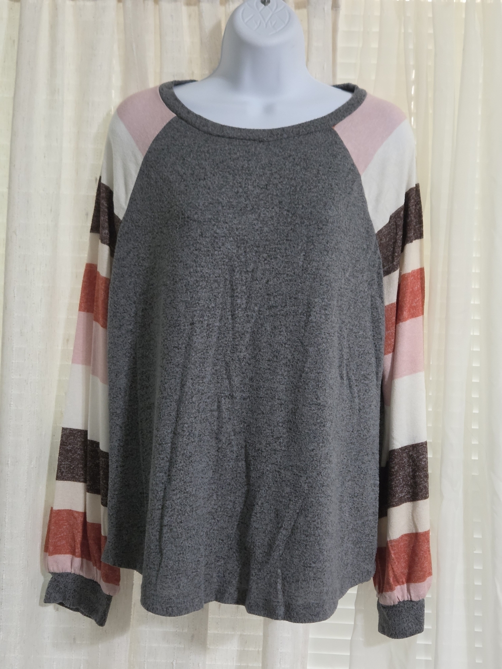 Maurices Women's Gray Raglan Sweater Stripe Sleeves